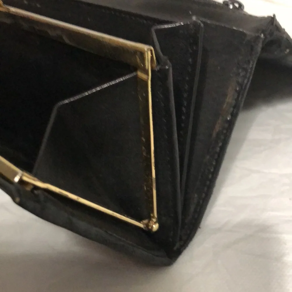 CHANEL Vintage ( Rehab) Quilted Leather Kiss Lock Wallet - Picture 11 of 12